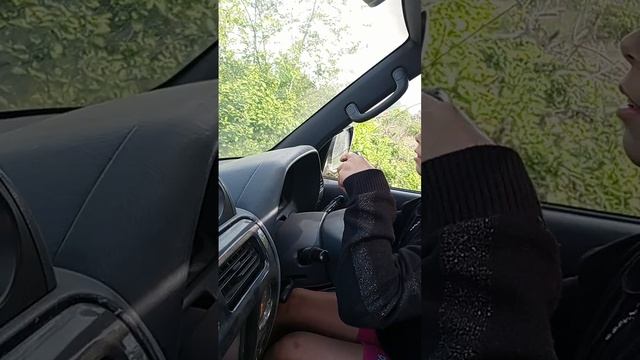 сама еду за рулём