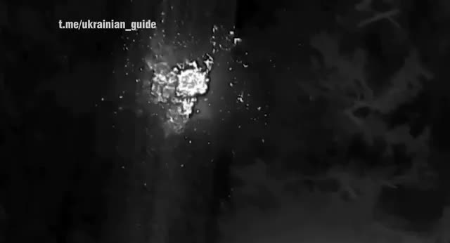 Проебал вспышку слева.