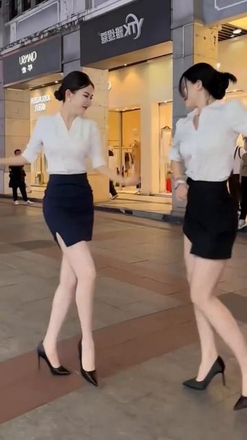 красивые японочки что-то не поделили