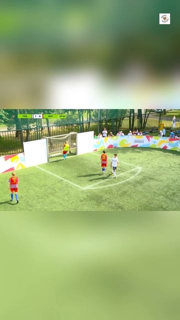 Отскочил от вратаря