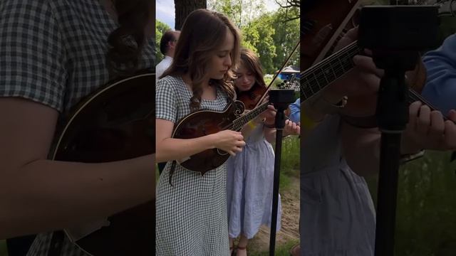 Сестры, которые точно поднимут настроение! (by the price sisters)