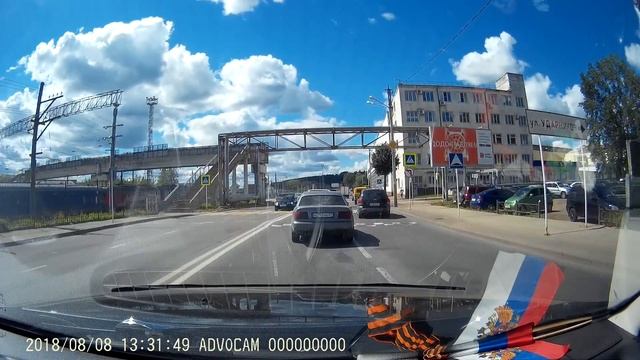 Опасная езда. Так ездит автомобиль н 295 мх.