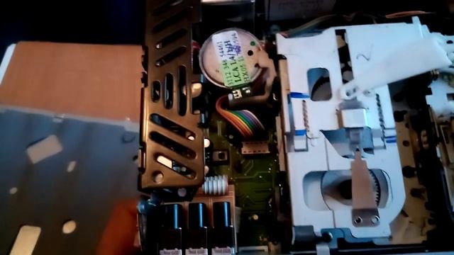 нова автомагнітола PHILIPS з купою срібла та..