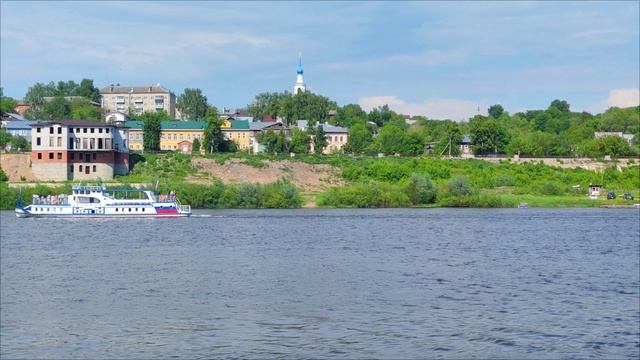 Древний город Касимов с правого берега Оки