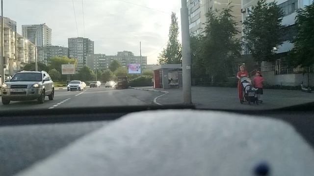 Езжу на машине по городу