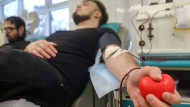 Переливание будущего: японские ученые создали искусственную кровь, которая подходит всем.