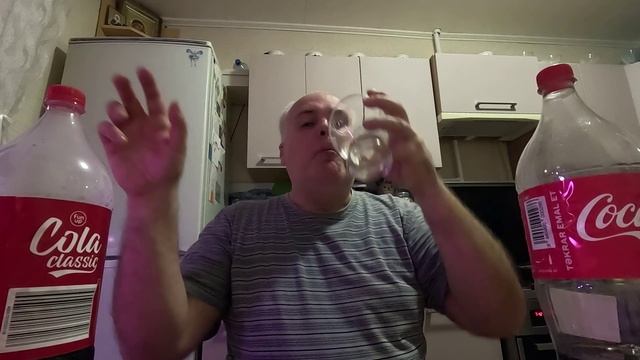 Кока-Кола из Азербайджан лучшая и кола Чижика болят после колени! #обзор #KoкаКола. Обзор Кока-Кола