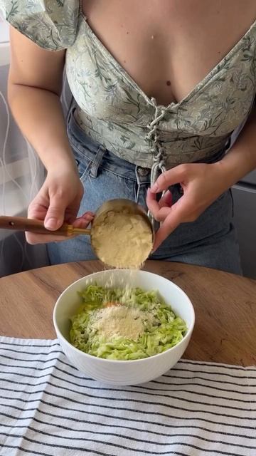 🌮 Чебуреки из кабачка с ветчиной и лёгким сыром
#завтраки #закуски