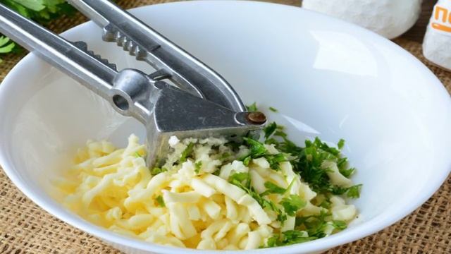 Баклажаны фаршированные сыром в духовке