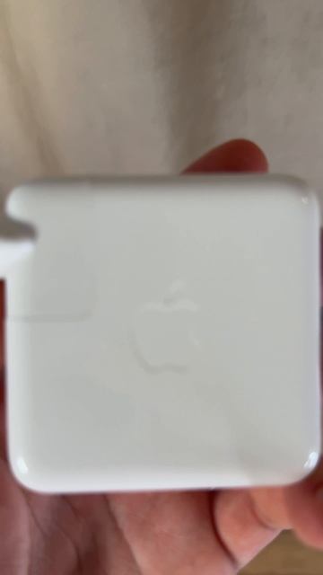 Можно ли заряжать iPhone зарядкой от MacBook