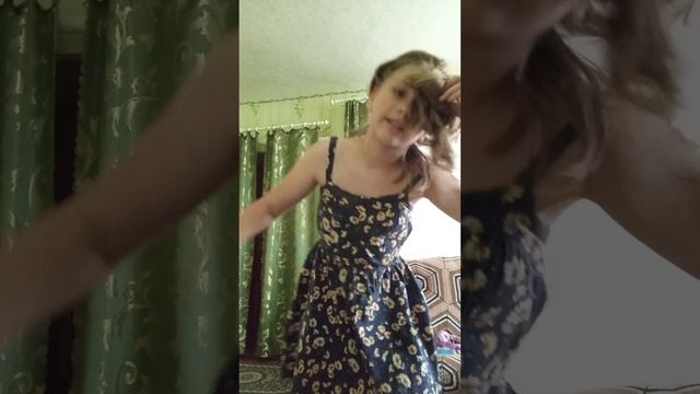 пытаюсь сделать причёску 🤣