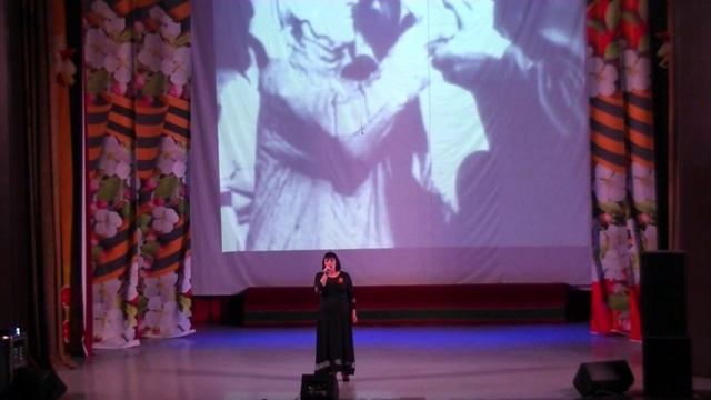 Евгения Ахвердян "Как тяжело на свете быть солдаткой"