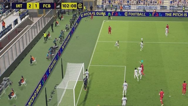 eFootball 2025. Пяточкой от Родри