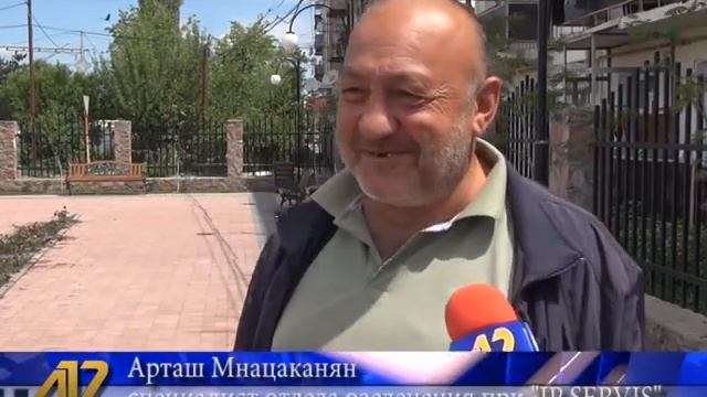 Посадка цветов в новом парке Ахалкалаки и в церковных