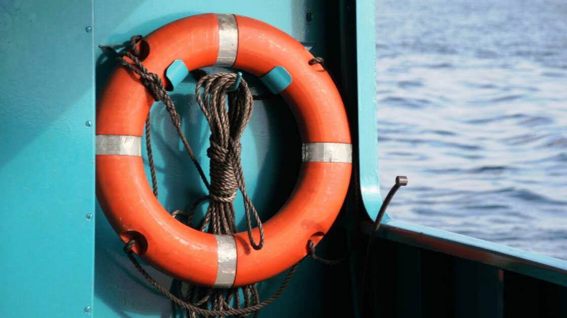17 человек спасли из пожара на рыболовном судне "Айсберг" в Японском море