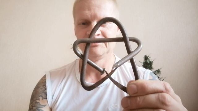 Звезда из скобы и гвоздя 250