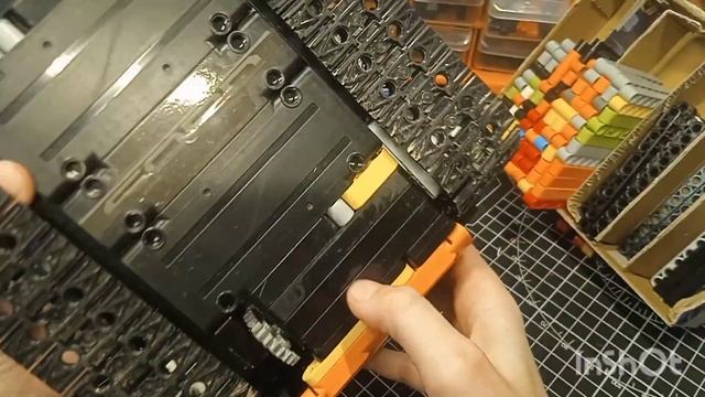 обзор на гусеничный вездеход из Лего техник