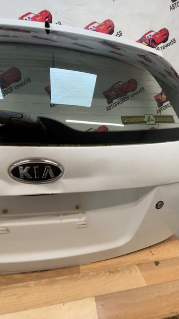 F966 Крышка багажника