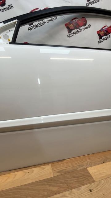 F966 Передняя левая дверь