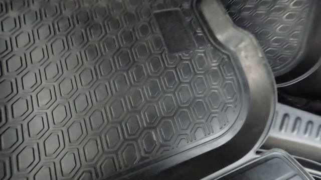 Коврики Рено Сандеро 2 Renault скользят и вылетает крепление. 
Обзор Сандеро 2