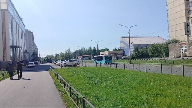 1 июня 2025 г. Автобус 326 маршрут МАЗ-303 8299 Колпино Тверская Улица Угол Улица ИжорскогоБатальона