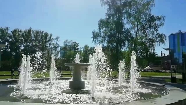 Крановщик поднимет кран