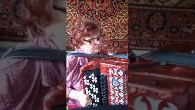 РУССКАЯ ГАРМОНЬ - МАРИНА ОВСЯНКИНА (БАЯН) СЛ. НАДЕЖДЫ МЕЛЕХОВОЙ.