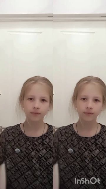 Вау танец руками!!! Попробуй повтори.