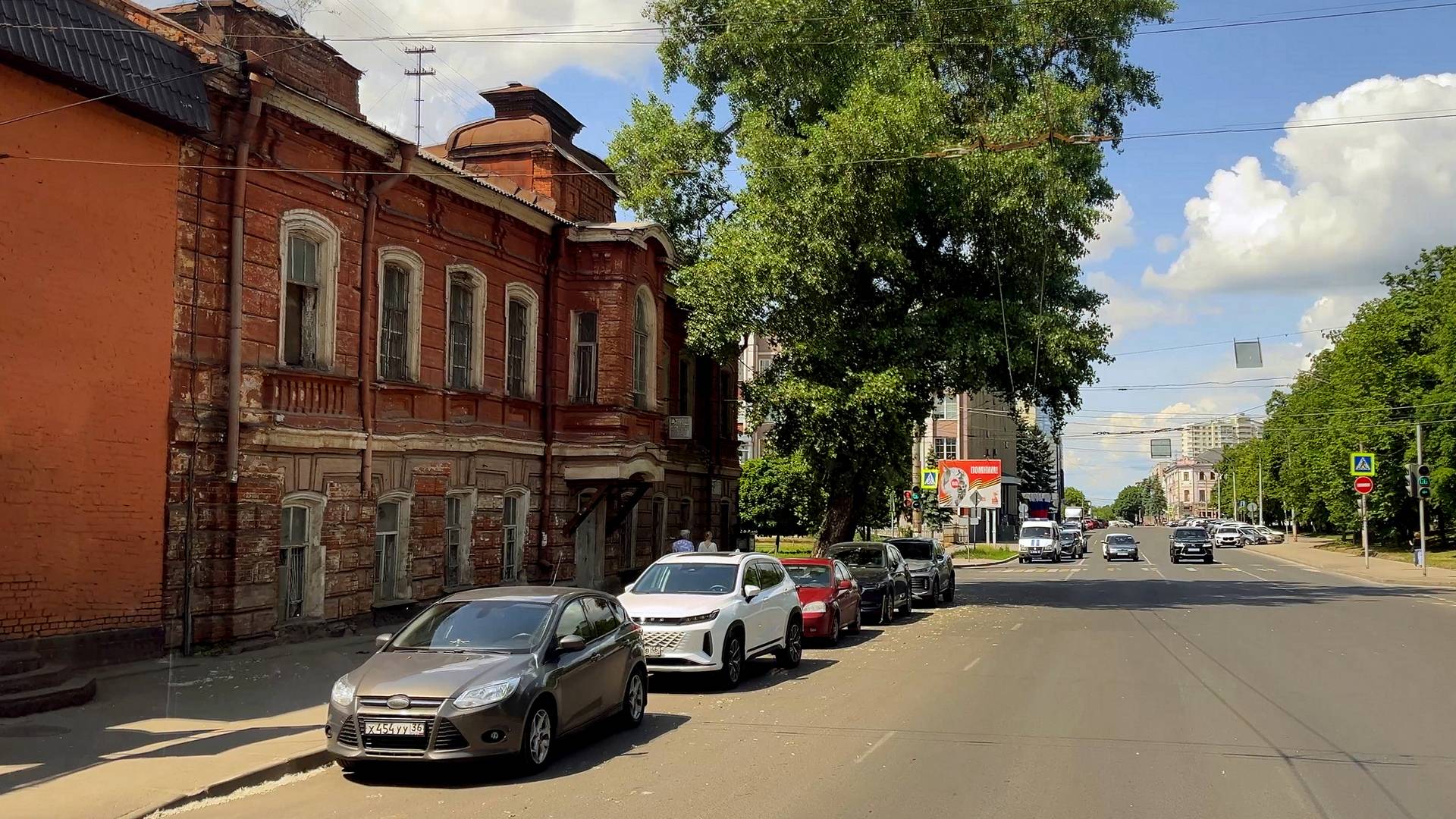 На троллейбусе. Курск.
