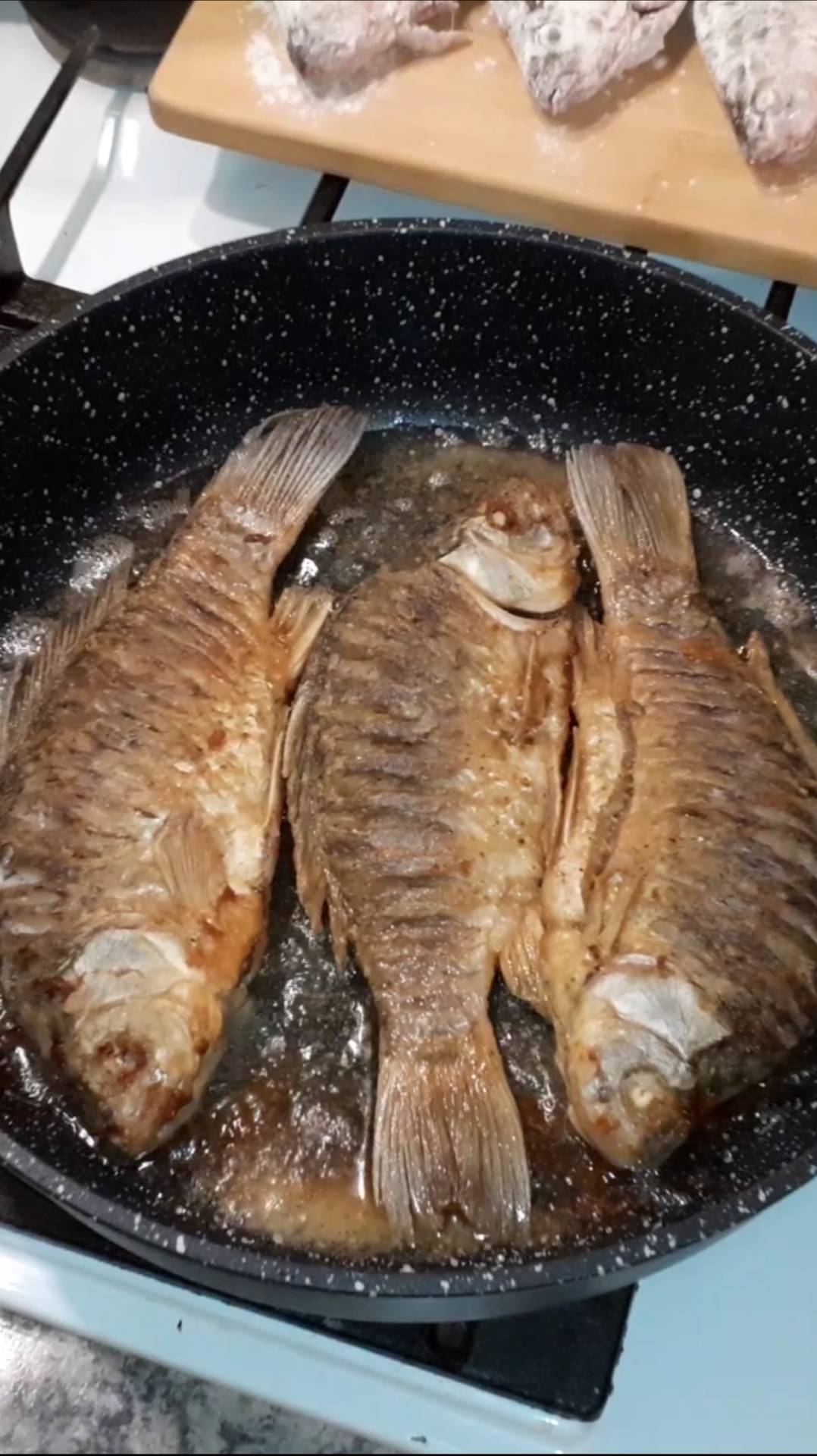 Как пожарить карасей что было вкусно. Жареная рыба.