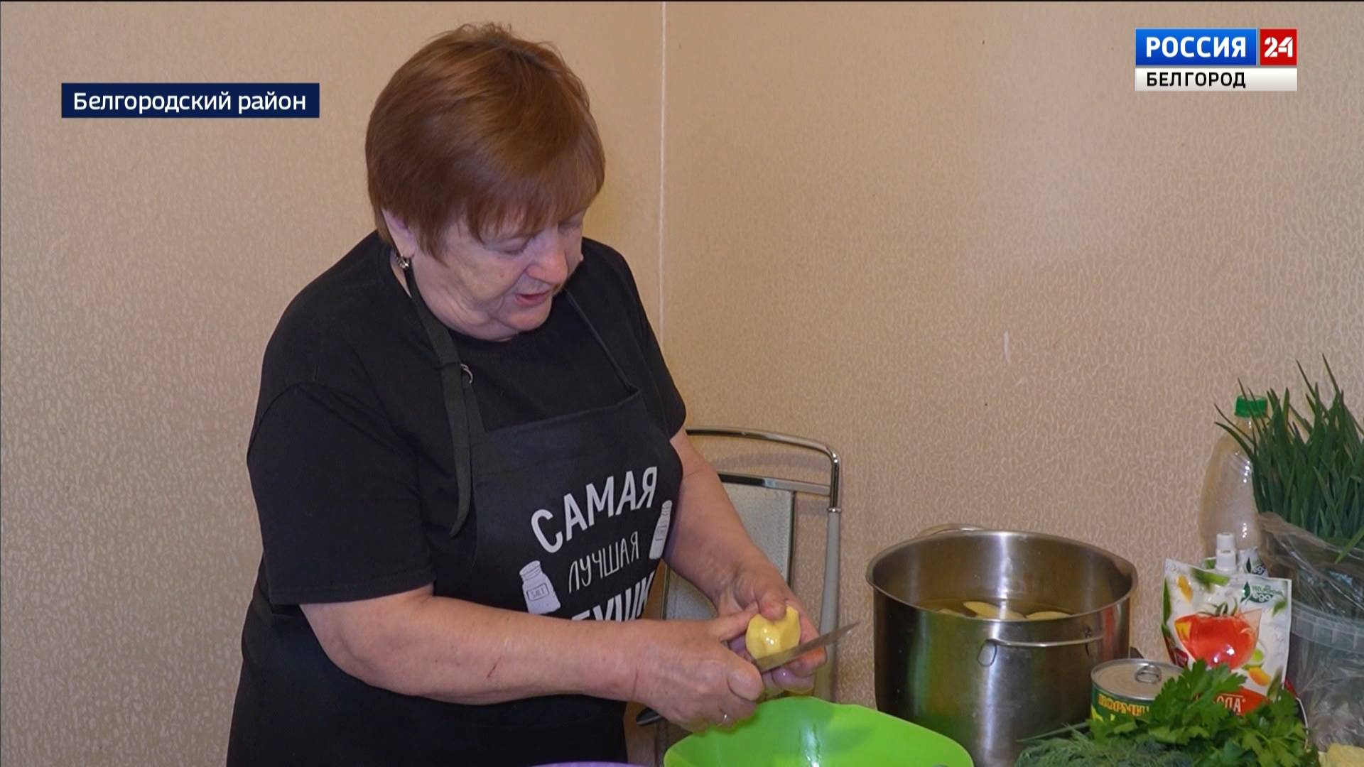 Белгородка Вера Яковлева кормит бойцов домашними обедами