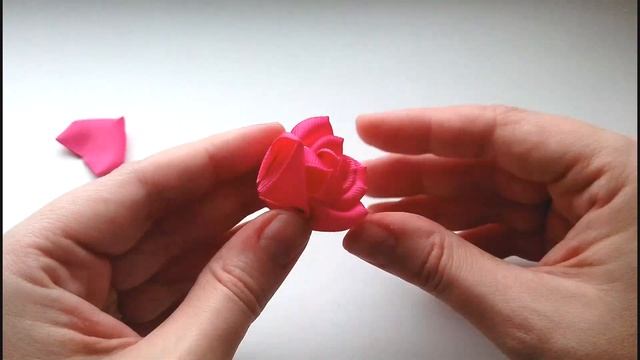 Бантики из репсовых лент МК Канзаши