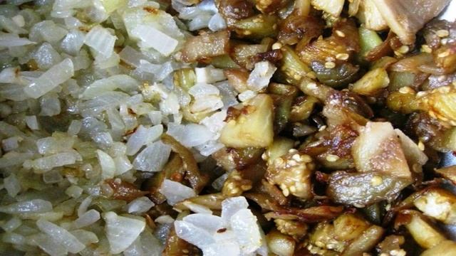 Баклажаны, фаршированные мясом, в мультиварке