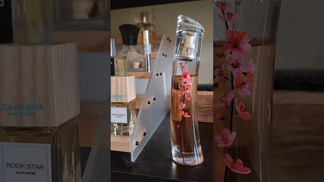 ЛУЧШИЕ ЦВЕТОЧНЫЕ АРОМАТЫ НА ЛЕТО Аромат Flower Ikebana Sakura Kenzo #randewoo #парфюм #kenzoflower