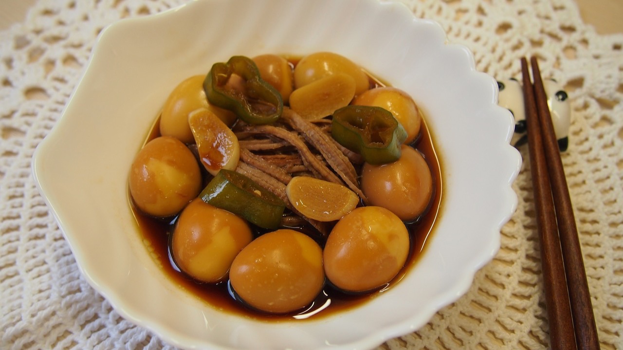Традиционная корейская кухня: Чан чорим (장조림) или маринованная говядина и перепелиные яйца
