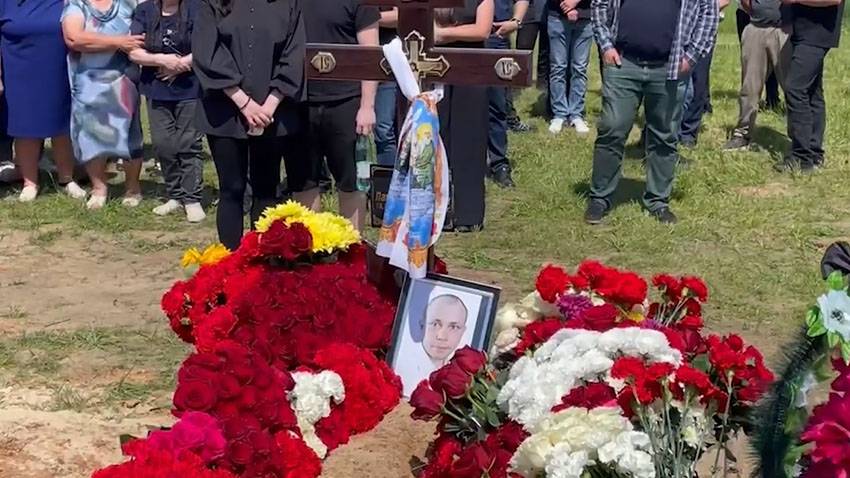 В Брянской области простились с погибшим при ЧП машинистом Павлом Мишиным