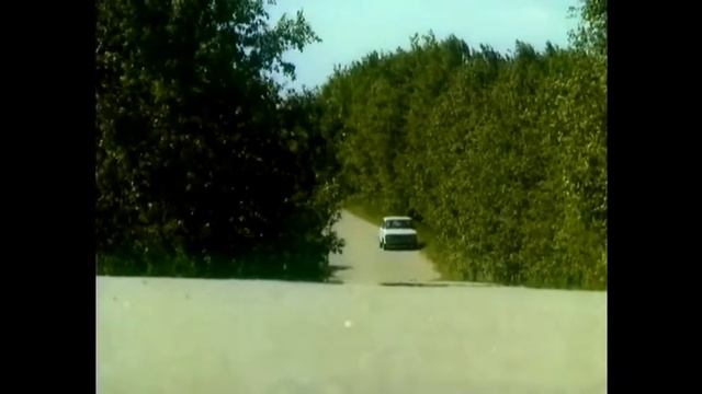 Зимняя вишня-2 (1990) car crash scene