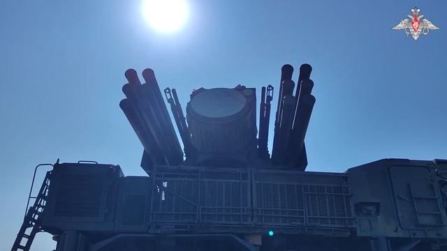 📍 Херсонское направление  Расчёт комплекса «Панцирь-С1» группировки войск «Днепр» успешно уничто...