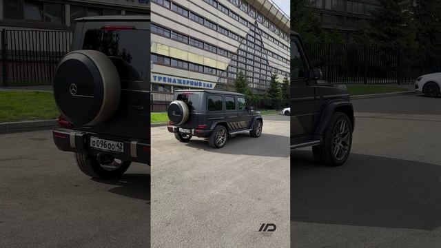 Оклейка Mercedes G-class Grand Edition в сатин полиуретан.