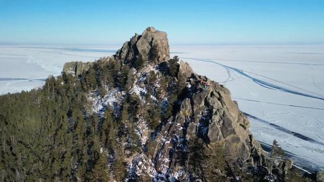 Байкал, бухта Песчаная, мыс Большая Колокольня