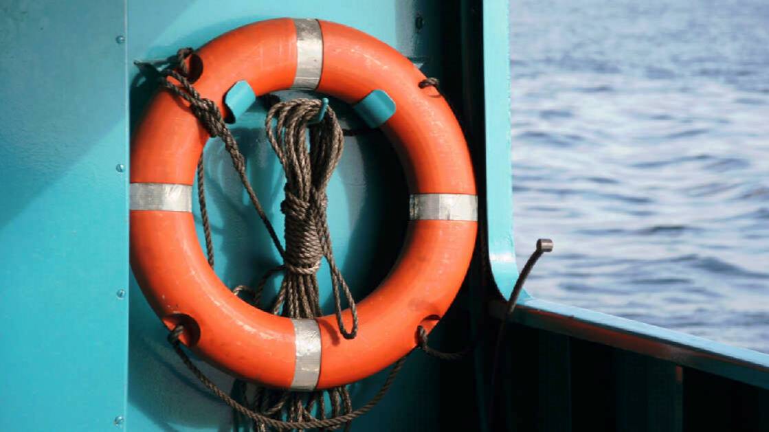 17 человек спасли из пожара на рыболовном судне "Айсберг" в Японском море