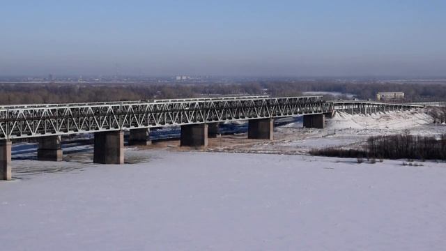 Тепловозы 2ТЭ10М. Двойная тяга на мосту через Обь. Звук 1