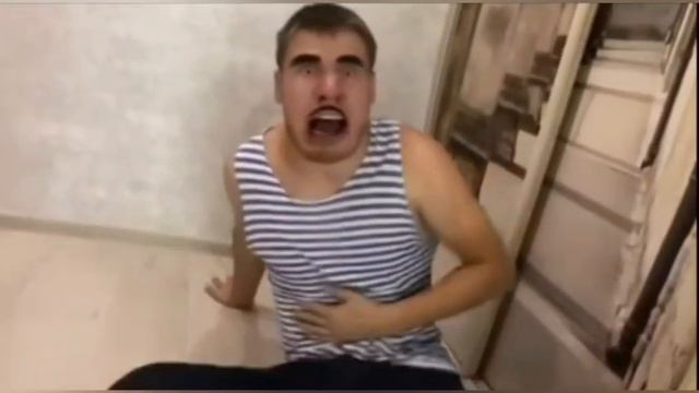Батя vs Скибиди учёный (Чикенпро)