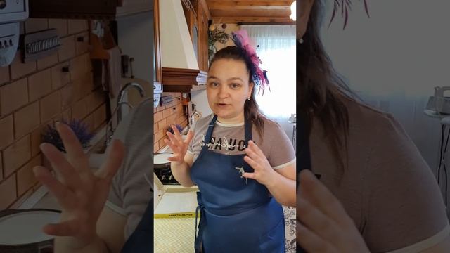 🧹🧺🏡 Сажаю кабачки под дождём Чеснок под снегом