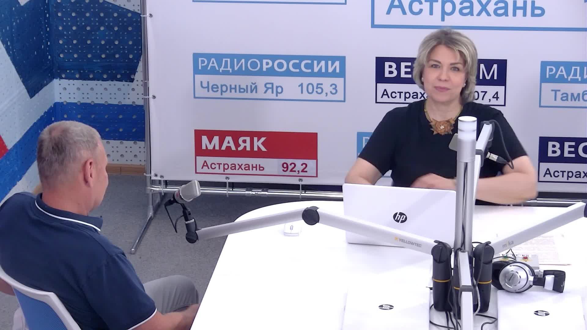 "Хирург должен всегда оставаться человеком" (интервью с профессором Р.Д. Мустафиным).