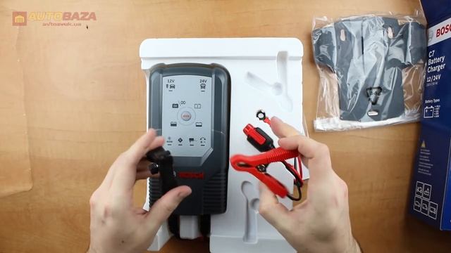 Зарядний пристрій для акумулятора Bosch C7 0 189 999 07M