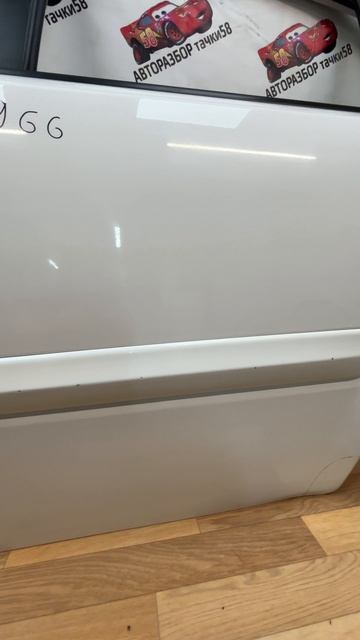 F966 Задняя левая дверь