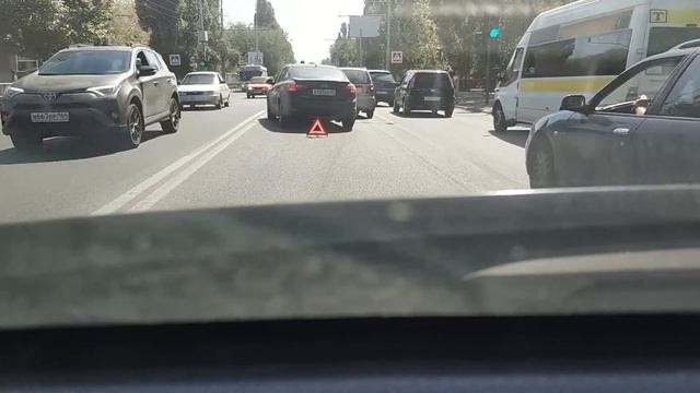 На проспекте 50 лет Октября затруднено движение из-за Д