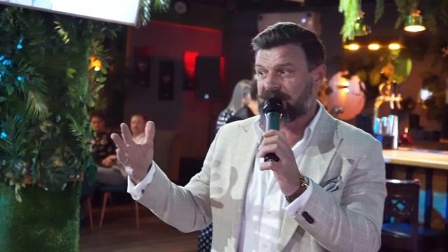 Выпускники 9 классов  достойны выпускного!