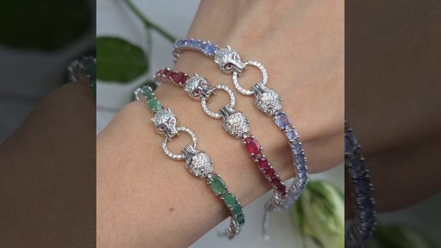 Поступление очень эффектных браслетов!
Невесомые, удобные!
Камни натуральные. 
Оформление фианитами